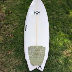 35L Twin Fin Plus  + 1 Surfboard Winged Swallow Tail