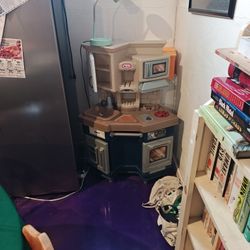 Kids Play Kitchen 