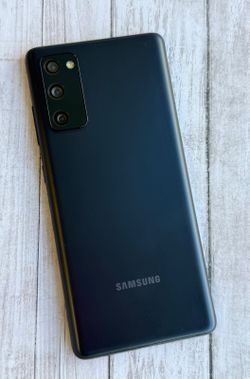 Samsung S20 FE 5G 128GB  Verizon Spectrum Unlocked