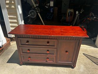Children’s dresser