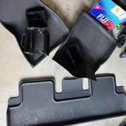 Tesla Model 3 (2022) Accessories Bundle – Mats + Organizers