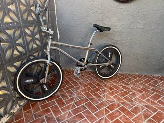 89’ collectors Gt Performer Ready to ride