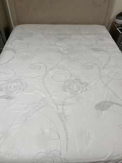 Queen mattress 