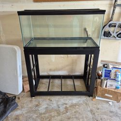 75 Gallon Aqarium With Lid And Stand