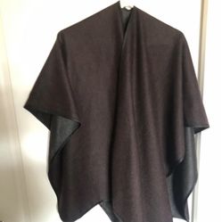 Women’s Poncho, size L