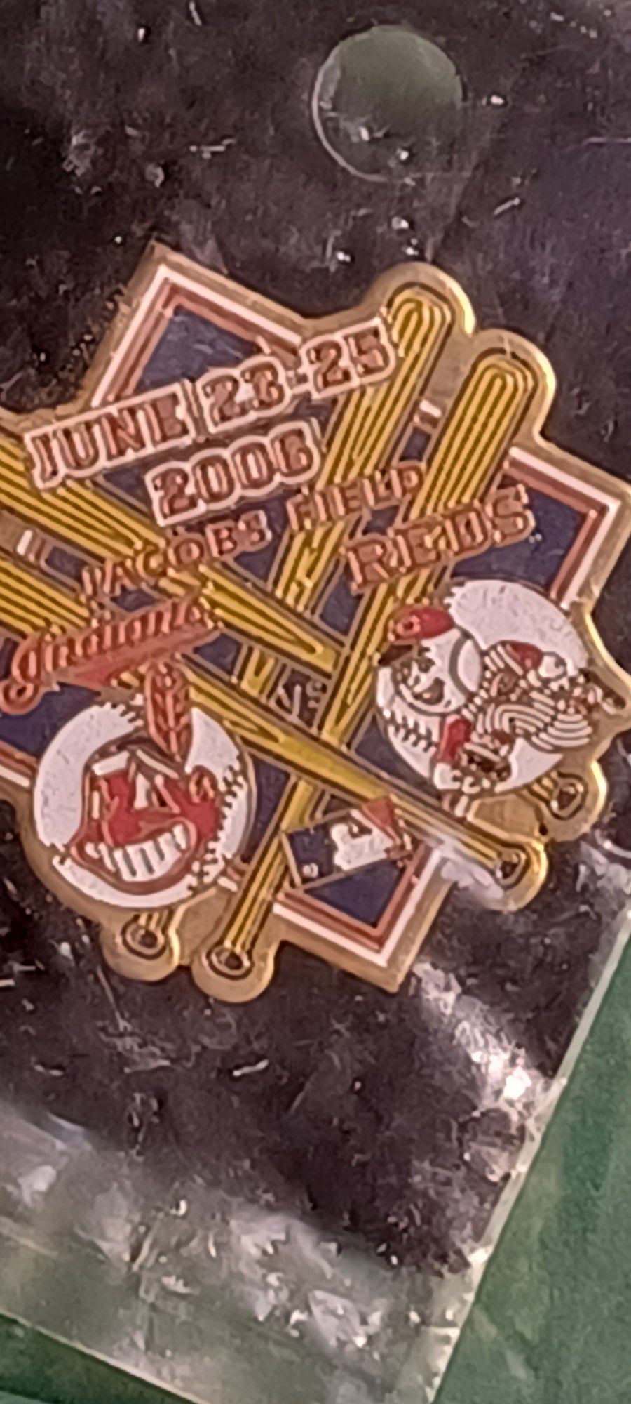 Cleveland Indians Cincinnati Reds Jacobs Field 2006 Badge PIN Button.