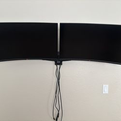 Dual 32” Curved Monitors With Stand