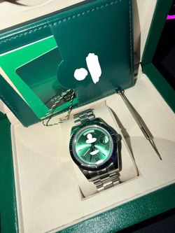 Mens luxury watch