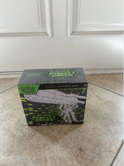 Pokémon Trading Card Game: Mega Evolution Perfect Order Elite Trainer Box.