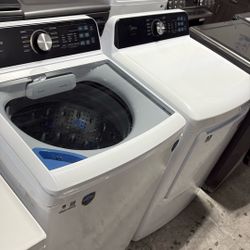 Midea Topload Washer And Gas Dryer