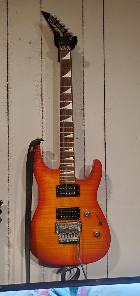 Jackson Reverse Dinky