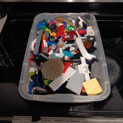 ASSORTED LEGOS 