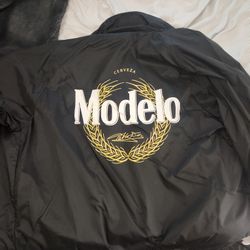 "SUPRA" Modelo Negra Jacket. *EXCLUSIVE *