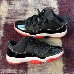 Jordan 11 bred  low size 8 men