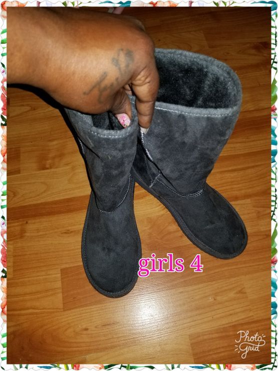 GIRLS GRAY BOOTS SIZE 4