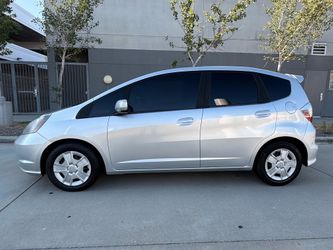 Pongo a la venta 2013 honda fit