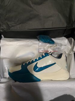 Kobe x Proton Coconut milk Size 5
