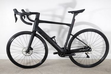 BMC Roadmachine 01 AMP THREE 2024   **CARBON FIBER