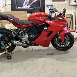 Ducati 950 Super Sport