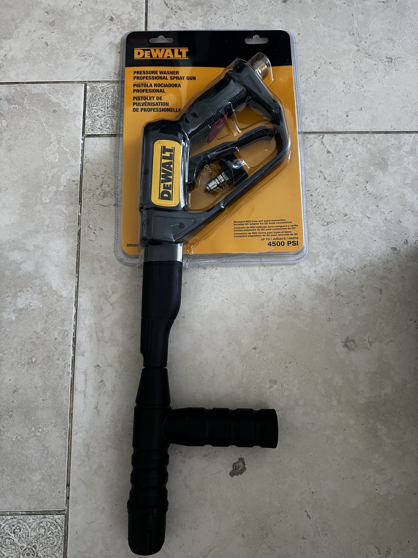 DEWALT Spray Gun with Side Assist Handle, M22 Connections for Cold Water 4500 PSI Pressure Washer, QC Adapter Included New Retail: $60+Tax!!! Fits sta