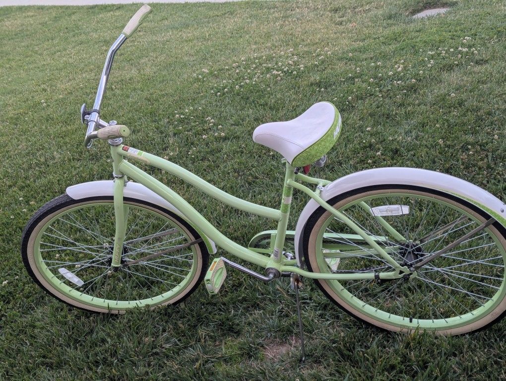 Women's Huffy Beach Cruiser