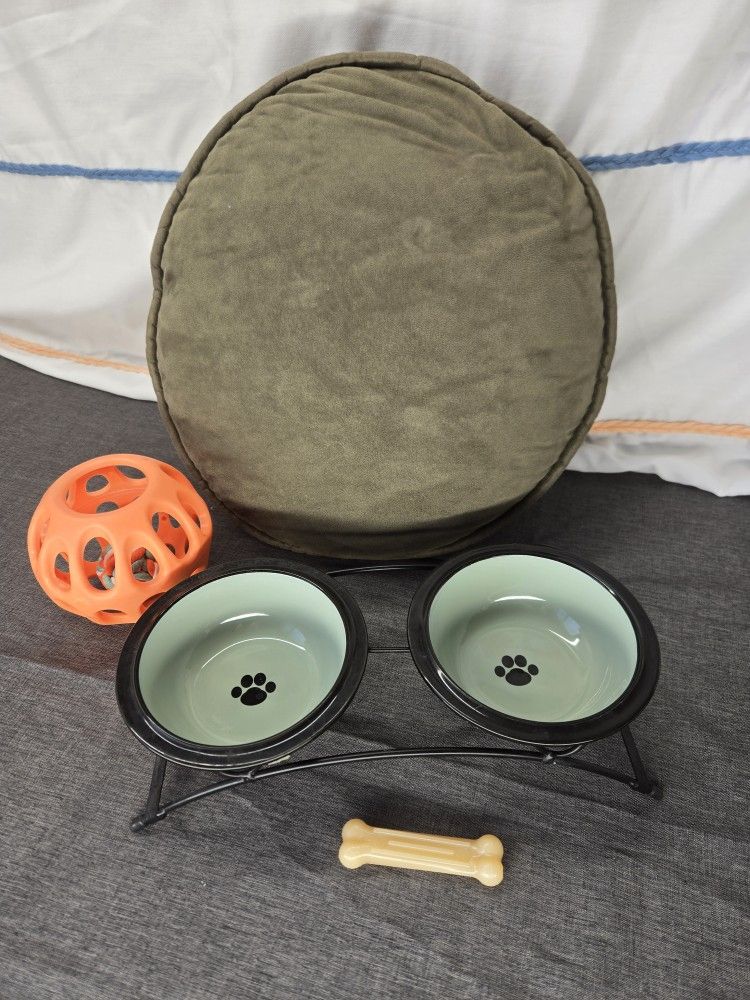 Small Dog Pet Essentials (Dark Green) Bundle