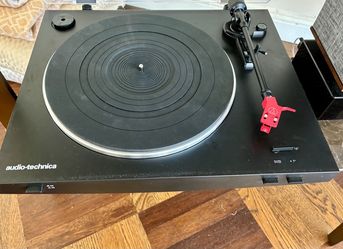 Audio-Technica AT-LP3 Fully Automatic Turntable – Excellent Condition