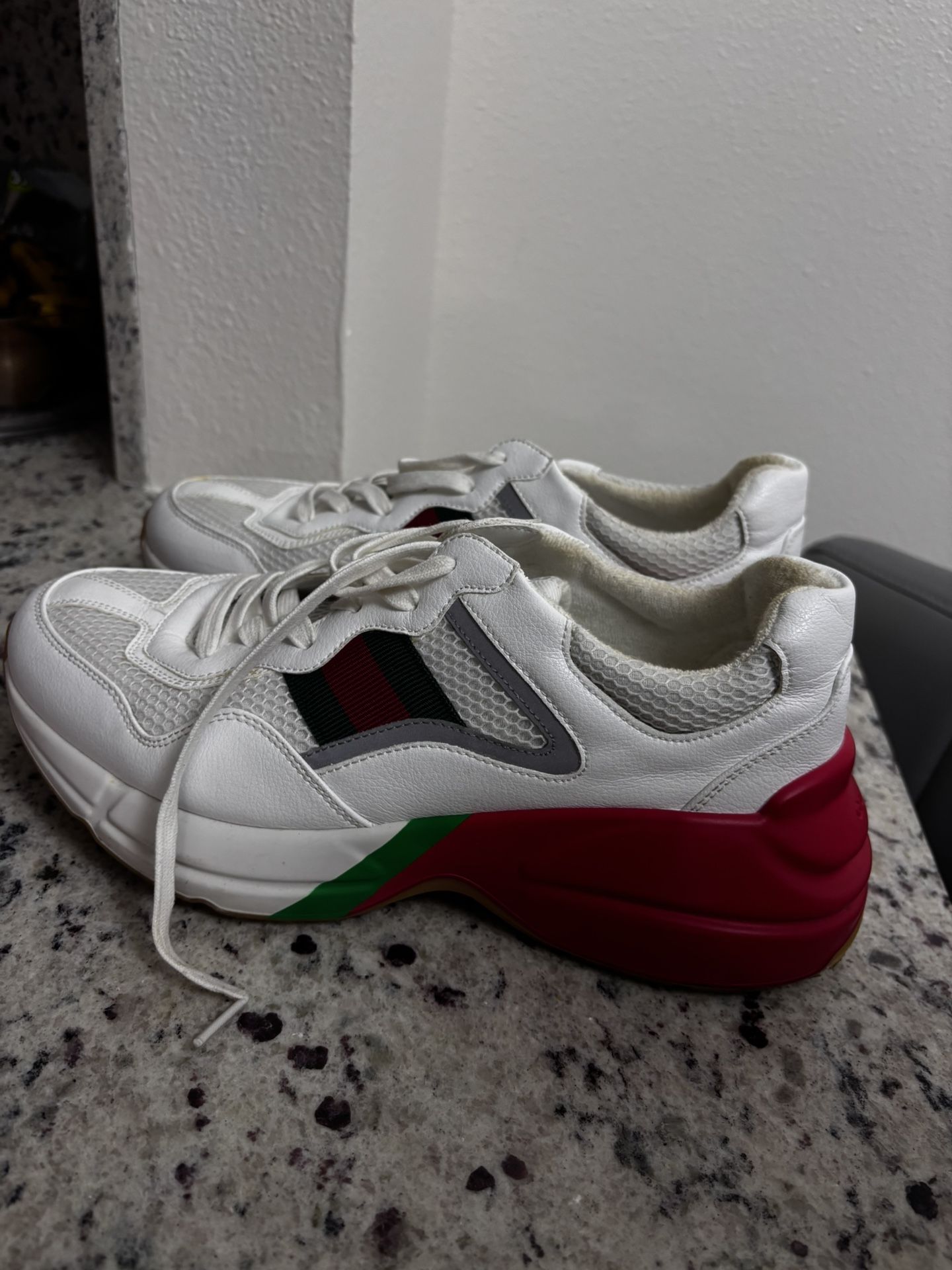 Gucci Men sneakers