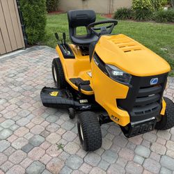 Riding Mower Cub Cadet 42”
