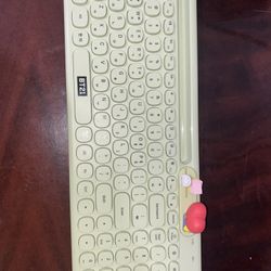 BT21 TATA Wireless keyboard 