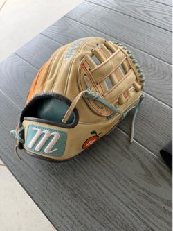 Like new, not broken in. MARUCCI NIGHTSHIFT " HORIZON " 44A3 11.75" INFIELD BASEBALL GLOVE