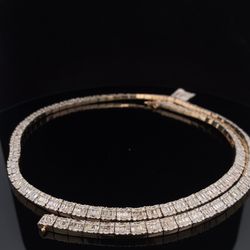 10k Gold With 12CT Diamond Necklace 