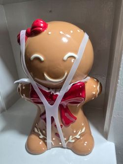 Brand New Gingerbread Girl With Bow Ceramic Cookie Jar
