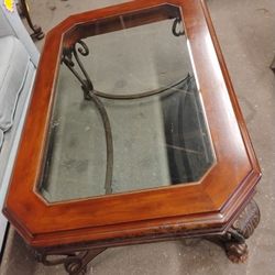 Coffee Table w/matching End Tables