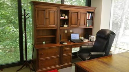 Ethan allen 2024 buckley desk