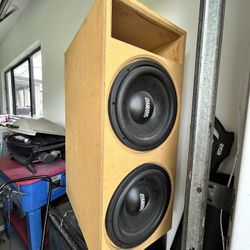 Selling 12” Speakers And Box With Amp 