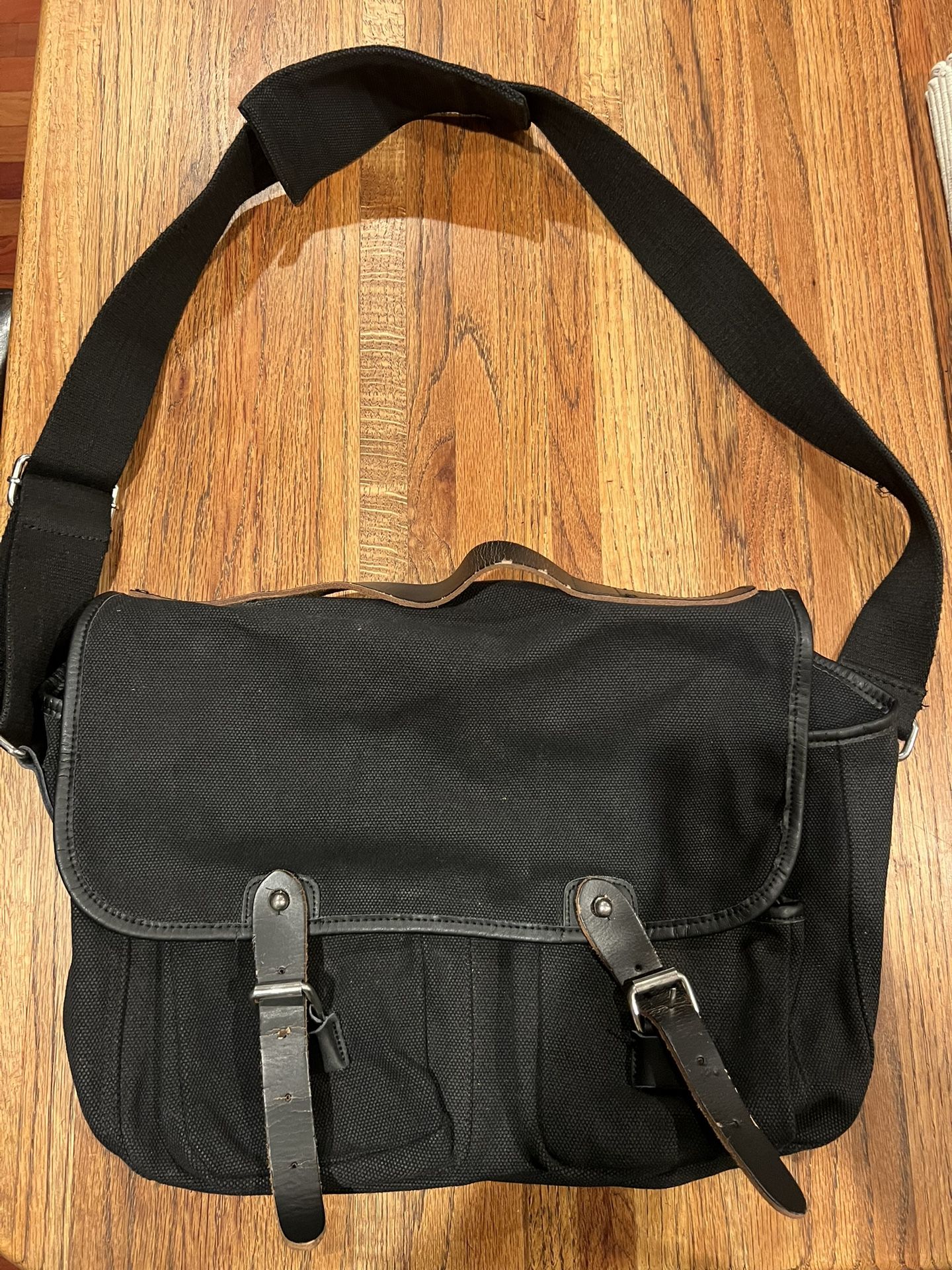 Black Canvas Messenger Shoulder Bag