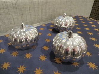 Set of 3 Ceramic Silver Pumpkins
