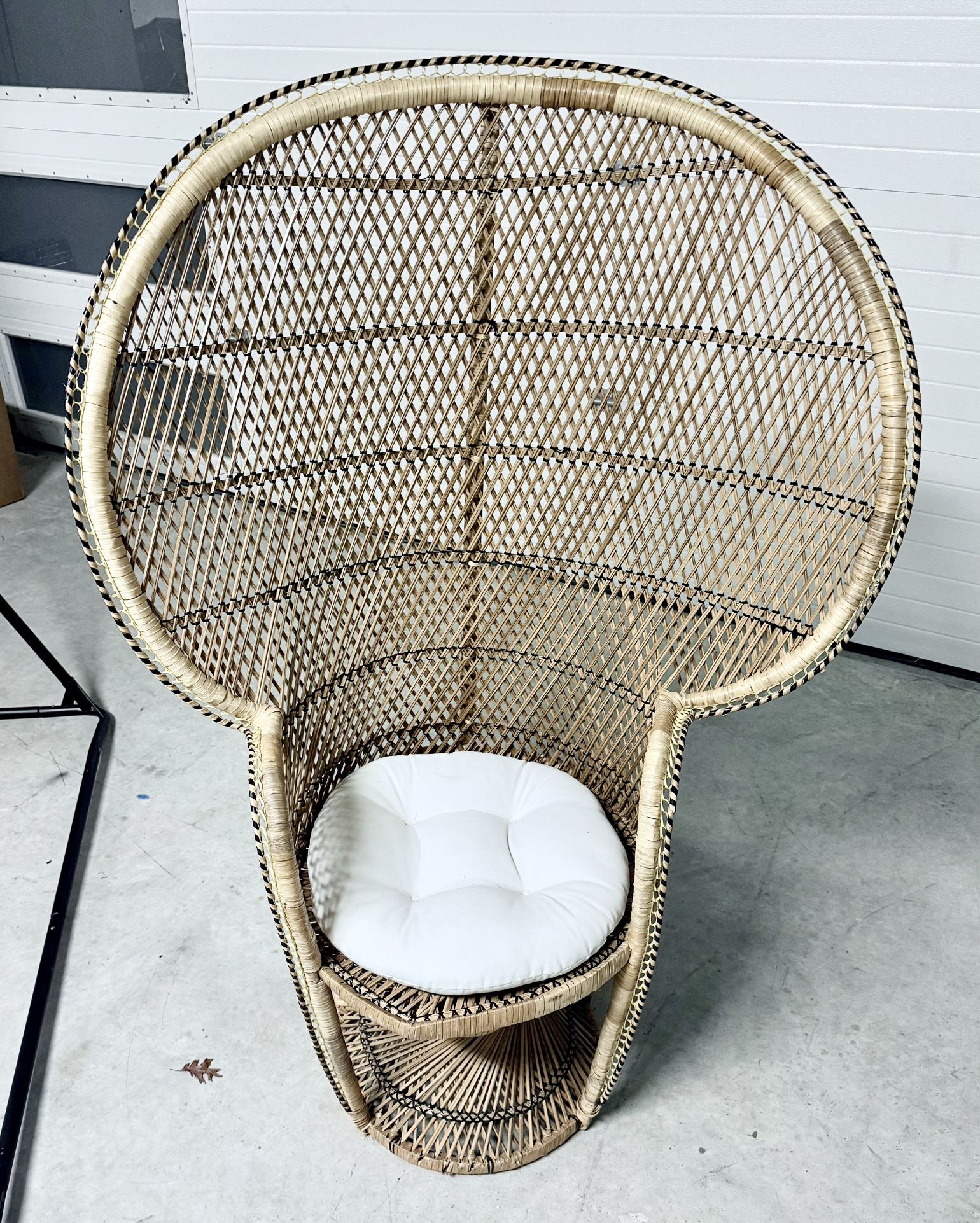 PEACOCK CHAIR