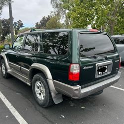 2002 Toyota 4Runner 4D Limited Sport