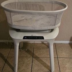 Mamaroo Bassinet 