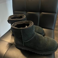 Ugg Short Women’s Boots 