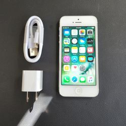 iPhone 5 - GSM UNLOCKED - Like New