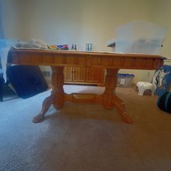 Solid Wood Amish Style Dinning Room Set 