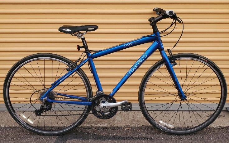 Trek Hybrid Road - Excellent Condition - Lightweight Frame