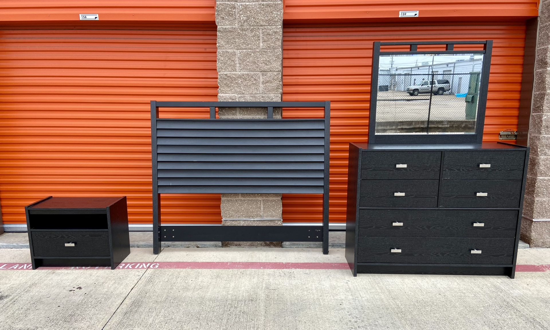 Queen Size Bedroom Set for Sale in Houston, TX OfferUp