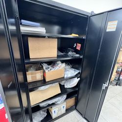 Metal Standing File Cabinet 
