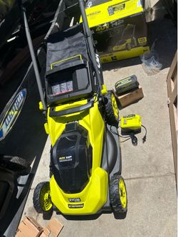 Podadora Rioby. Batería y cargador self Propele