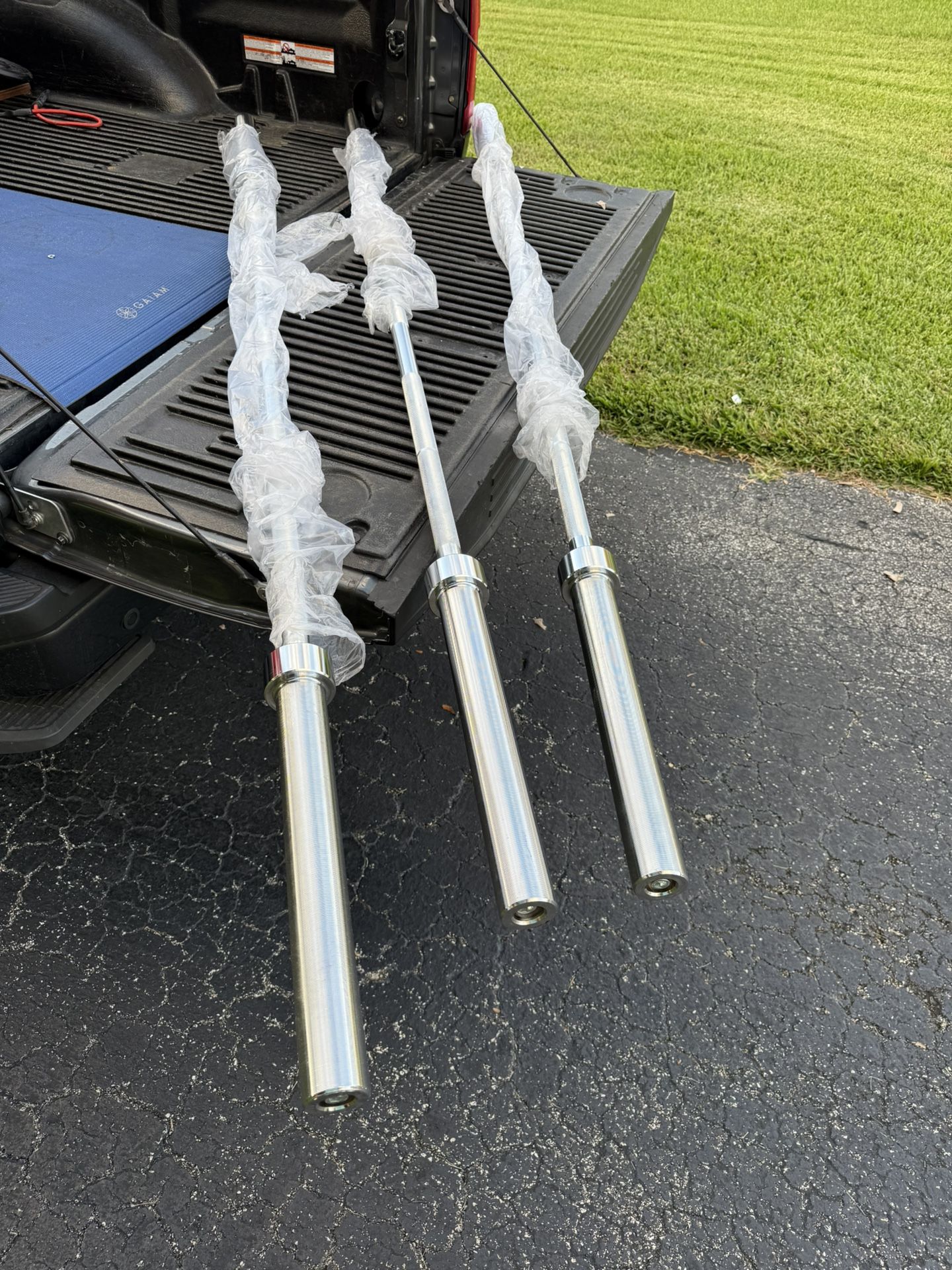 7’ Olympic Barbell- New