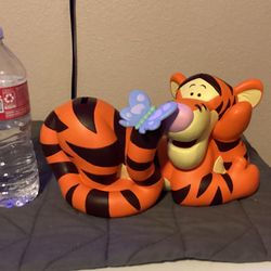 Jumbo ceramic Tigger Bank